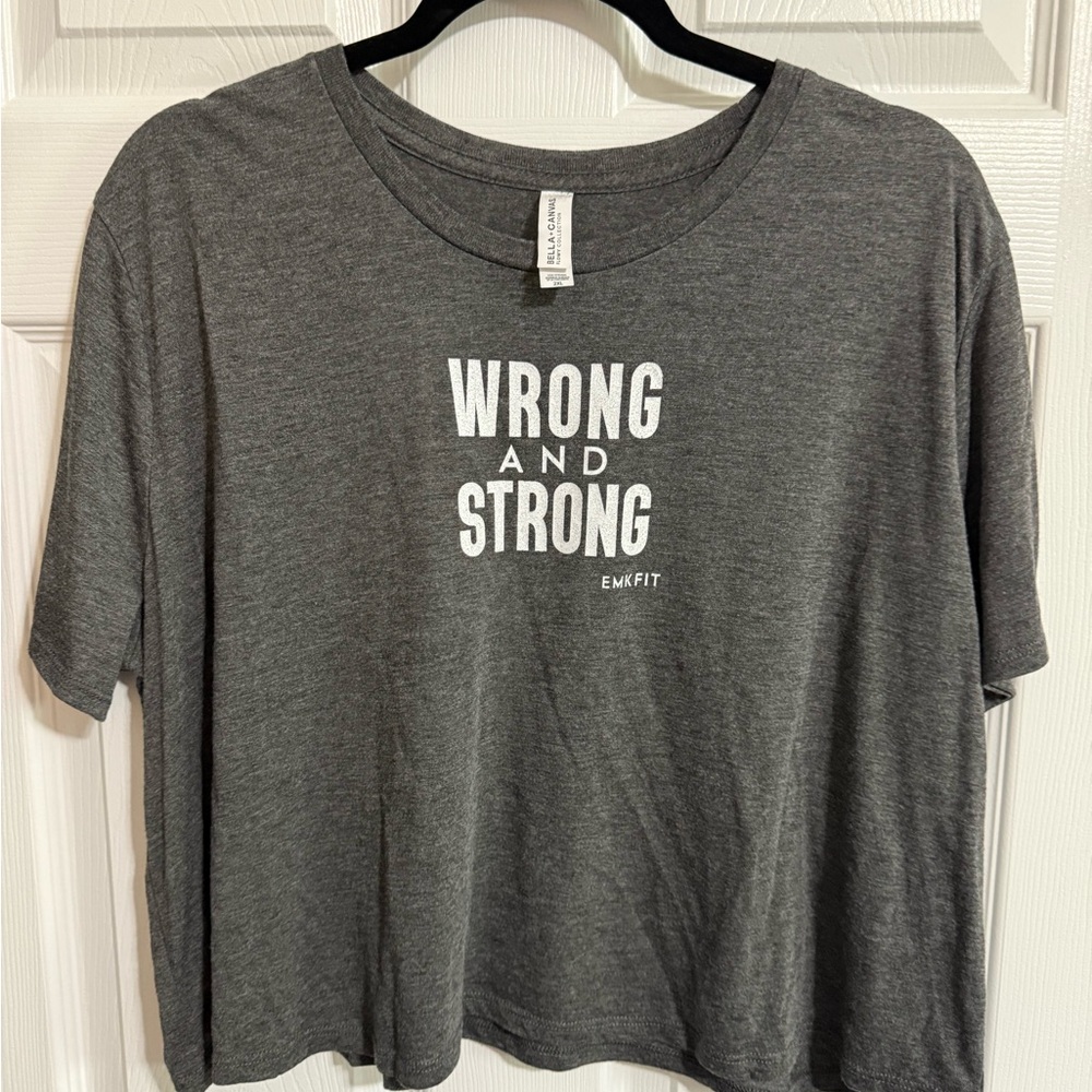Gray Graphic T-Shirt with 'Wrong and Strong' Print EMKFIT merch